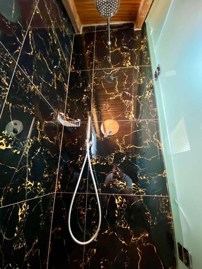 Wild Villa Apartments Sarande Ngoại thất bức ảnh